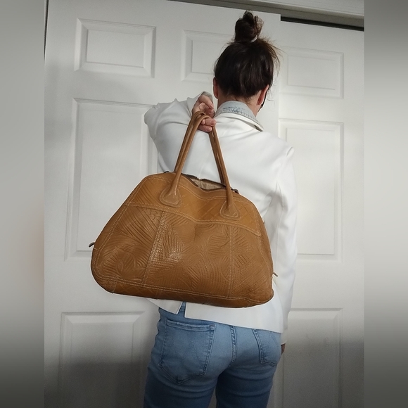 Prada Beige Leather Hand Bag - Picture 4 of 16
